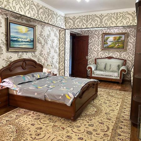Comfort 2 Room Apartment City Center Tsum 塔什干 外观 照片